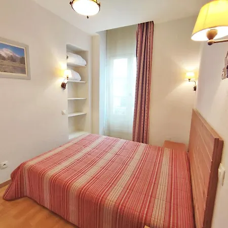 Апартаменты La Cardabelle, T2, Centre Luchon, Wifi, Casier A Ski, Ascenseur, 4 Personnes Bagneres-de-Luchon