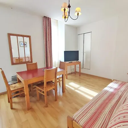 La Cardabelle, T2, Centre Luchon, Wifi, Casier A Ski, Ascenseur, 4 Personnes