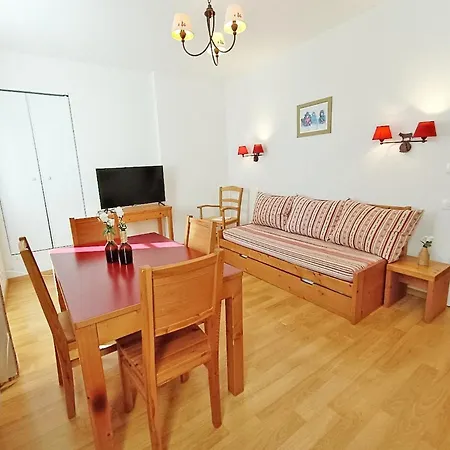 La Cardabelle, T2, Centre Luchon, Wifi, Casier A Ski, Ascenseur, 4 Personnes Апартаменты Bagneres-de-Luchon