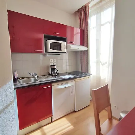 La Cardabelle, T2, Centre Luchon, Wifi, Casier A Ski, Ascenseur, 4 Personnes * Bagnères-de-Luchon